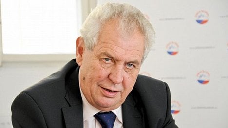 Náhledový obrázek - Zeman podepsal rozpočet se schodkem 60 miliard