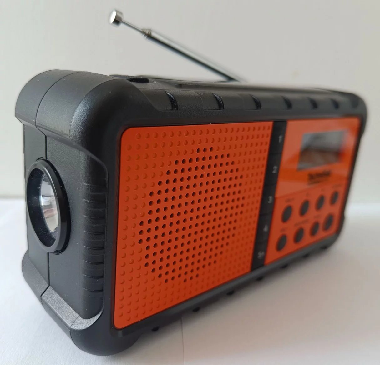 Levá část přístroje se svítilnou