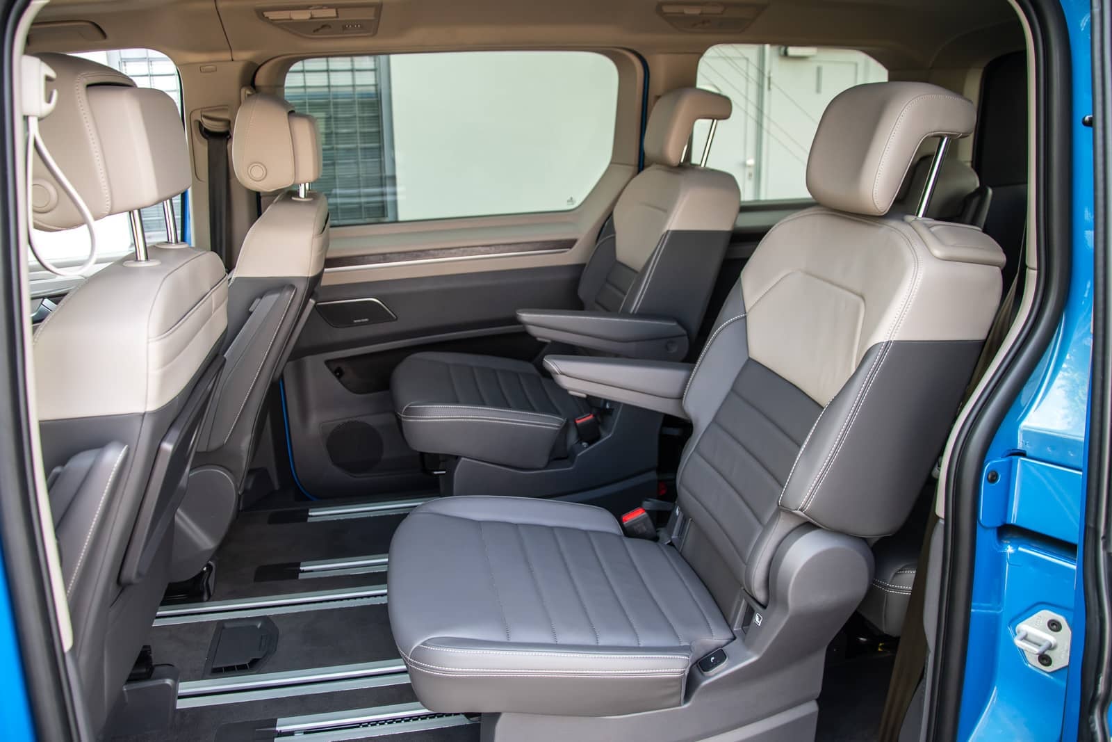 2022-05-vw-multivan-10.jpg