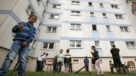 Náhledový obrázek - Proud migrantů slábne, zisky rostou. Z ubytování uprchlíků je zlatý byznys