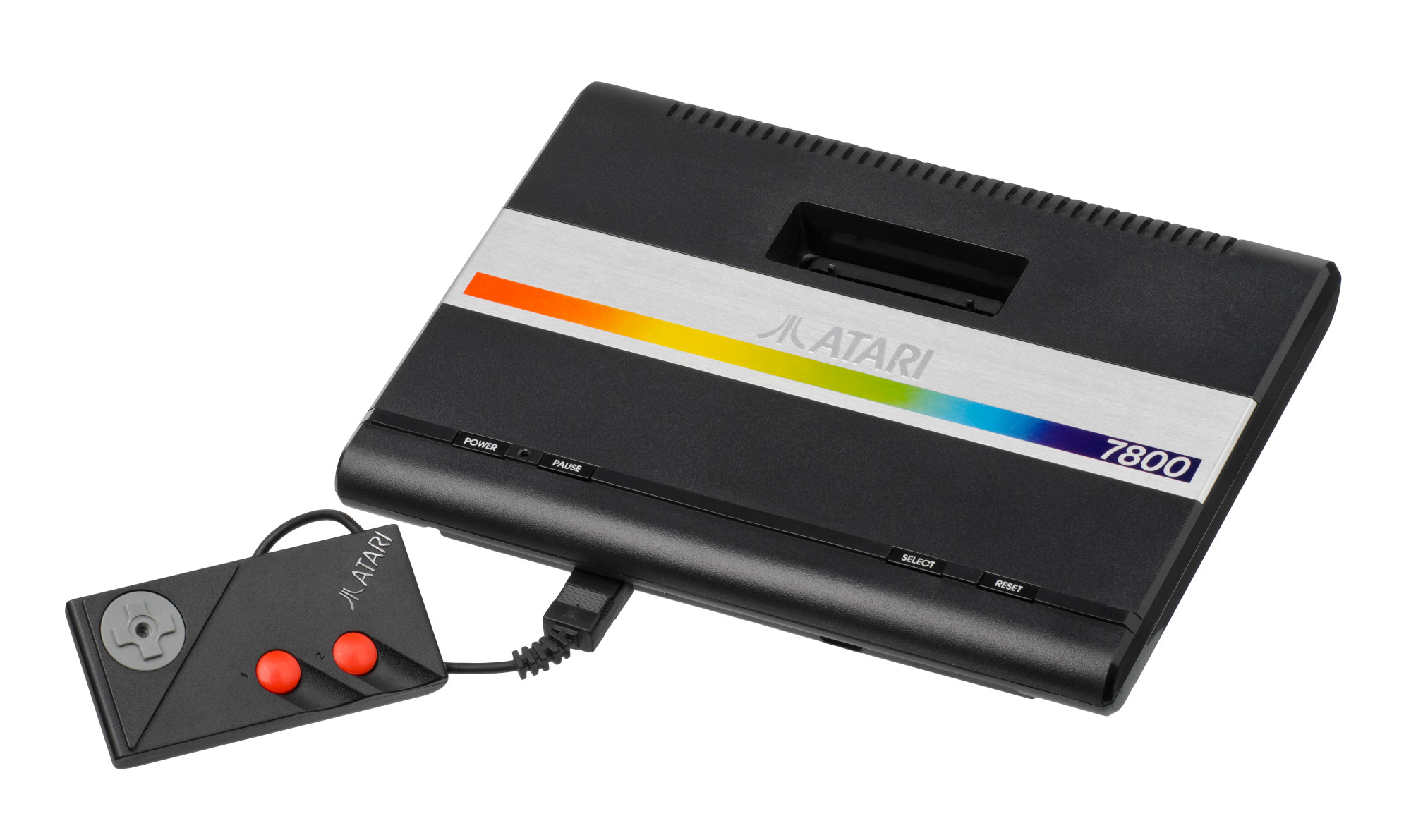 Konzole Atari 7800 (zdroj: commons.wikimedia.org)