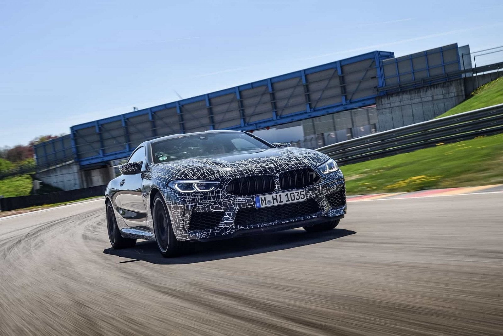 2019-05-BMW-M8_03.jpg
