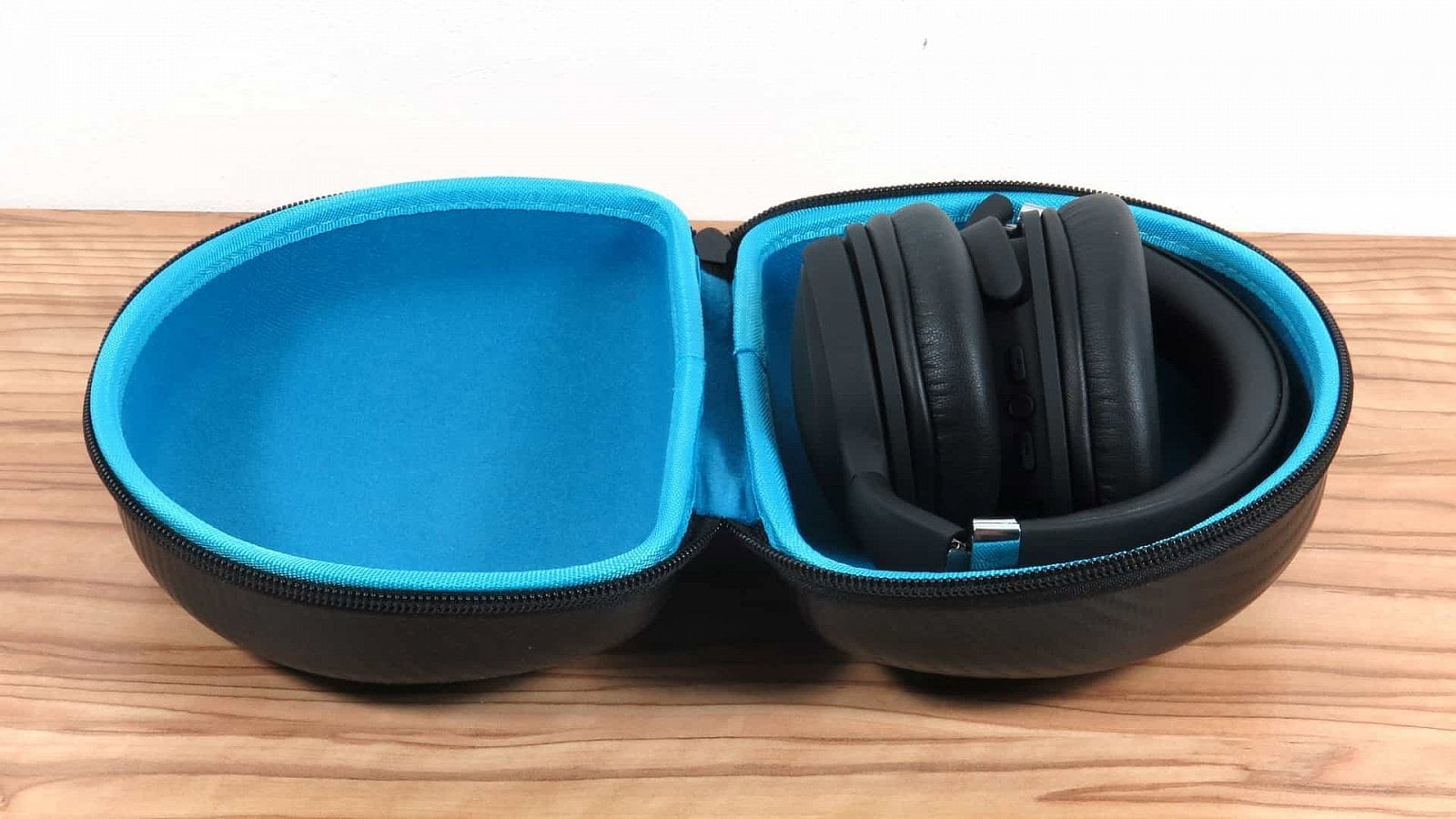 2019-06-Energy-Sistem-Headphones-Travel-7-2.jpg