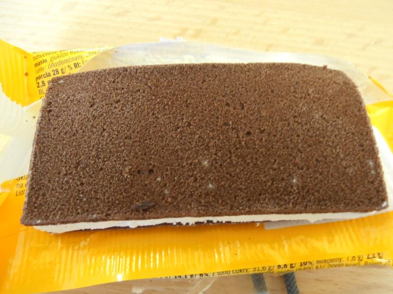 Pilos MilkBreak. Kategorie: Nebezpečné potraviny. Nevyhovující parametr: plísně okem viditelné. Na povrchu potraviny byla zjištěna plíseň viditelná pouhým okem. Při kontrole nebyly zjištěny nevyhovující teploty skladování tohoto výrobku. Potravina neměla prošlé datum použitelnosti. Země výroby: Itálie. Místo kontroly: Lidl Česká republika v.o.s. Nový Bor