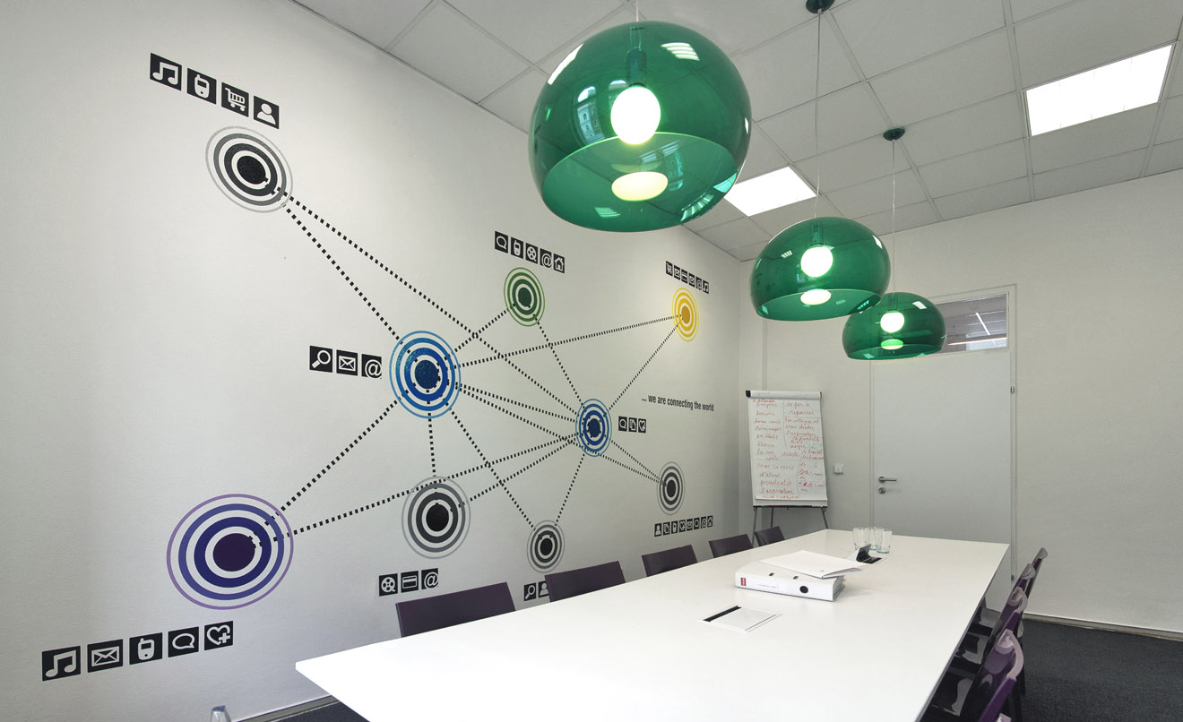 V kancelářích sdružení NIX.CZ zůstane prozatím původní grafická identita.