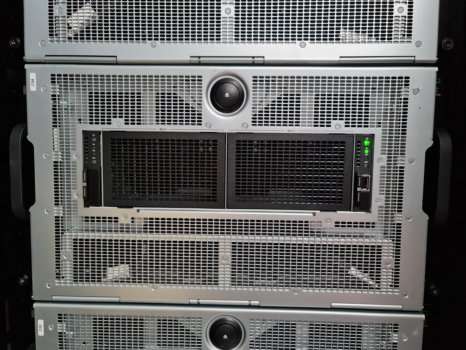 Superpočítač Karolina na IT4Innovations v Ostravě