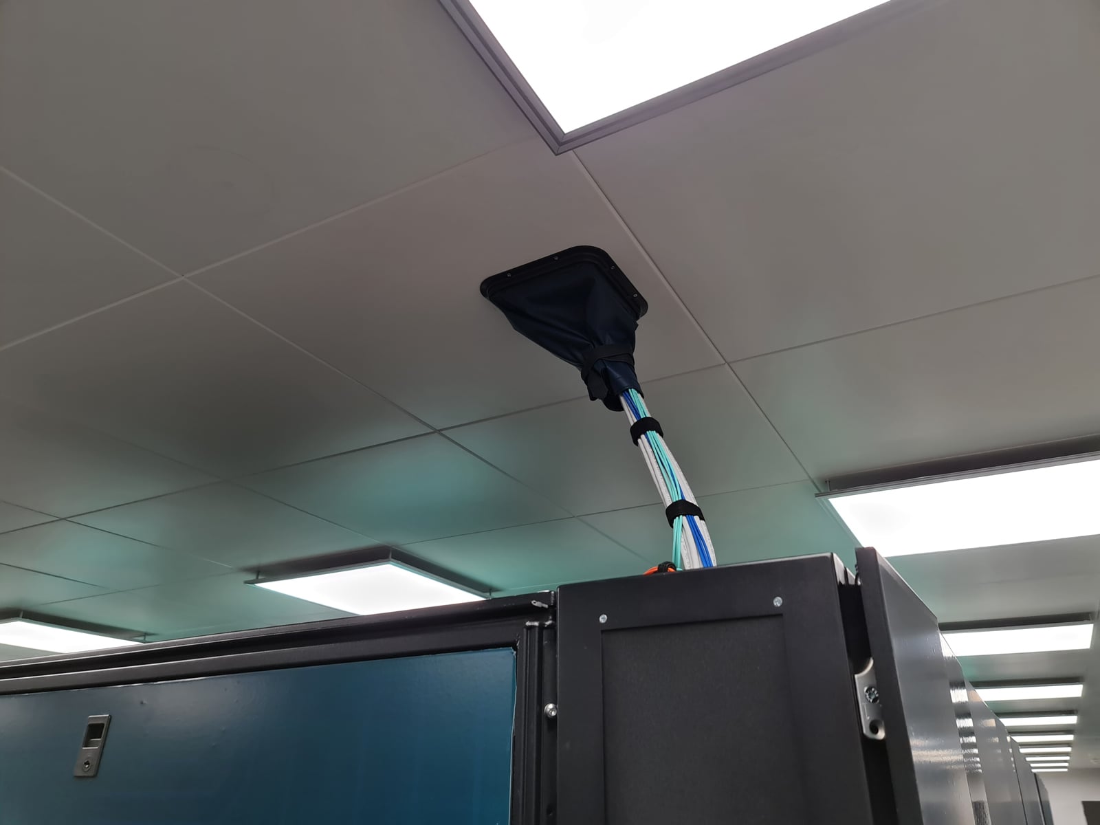 Superpočítač Karolina na IT4Innovations v Ostravě