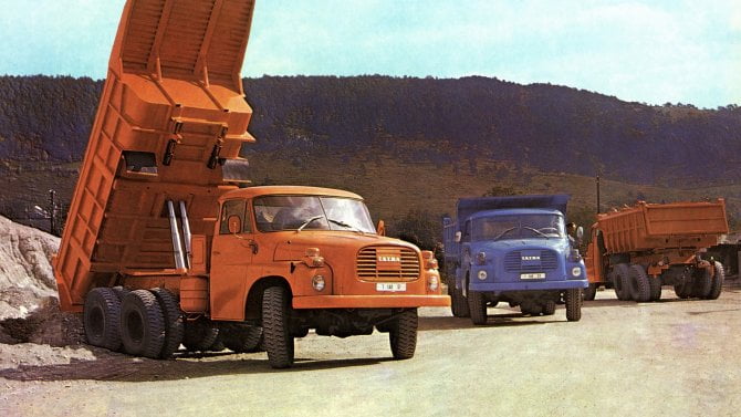 Tatra 148