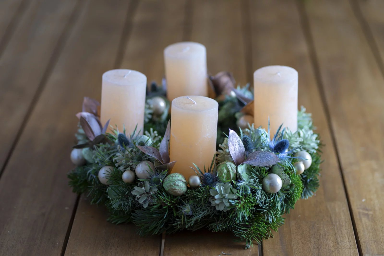 Adventní věnec může být klasický i úplně moderní