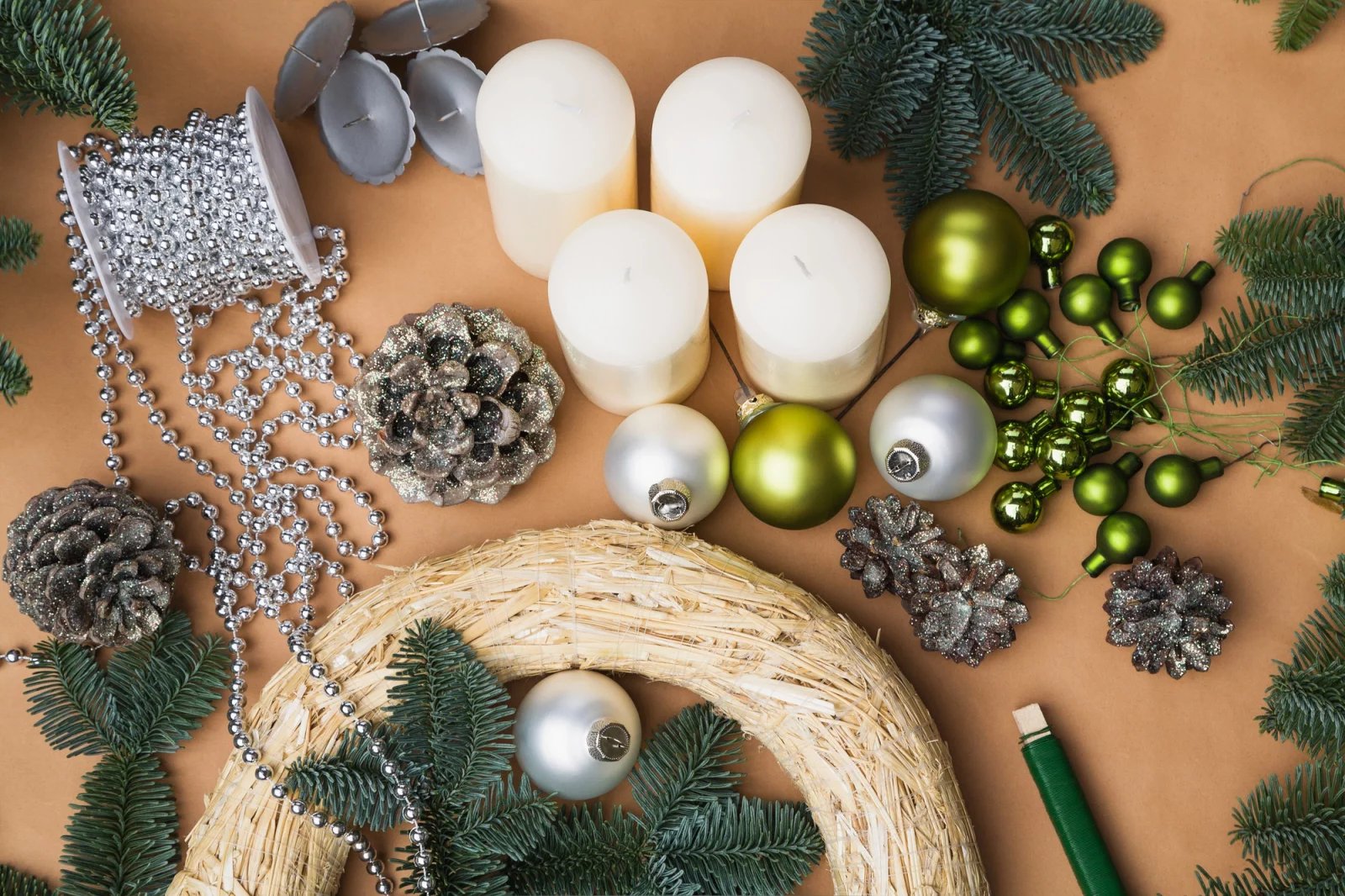 Adventní věnec může být klasický i úplně moderní