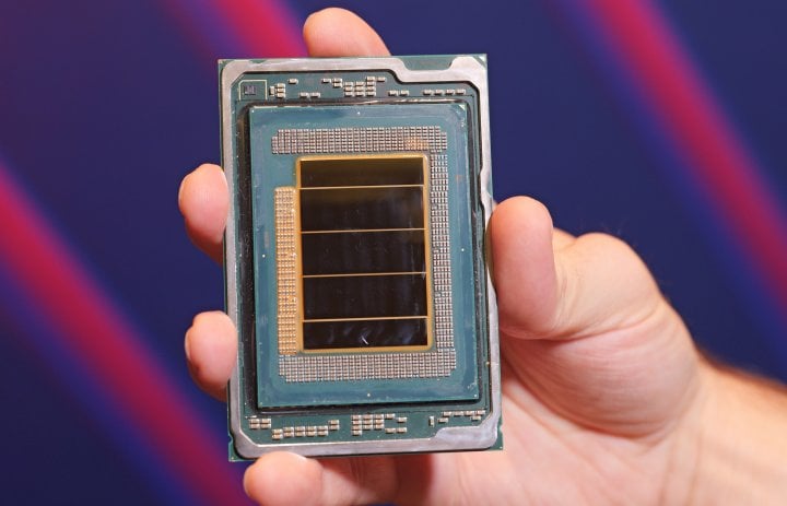 Čipletový procesor Intel Xeon 6 Plus bez rozvaděče tepla
