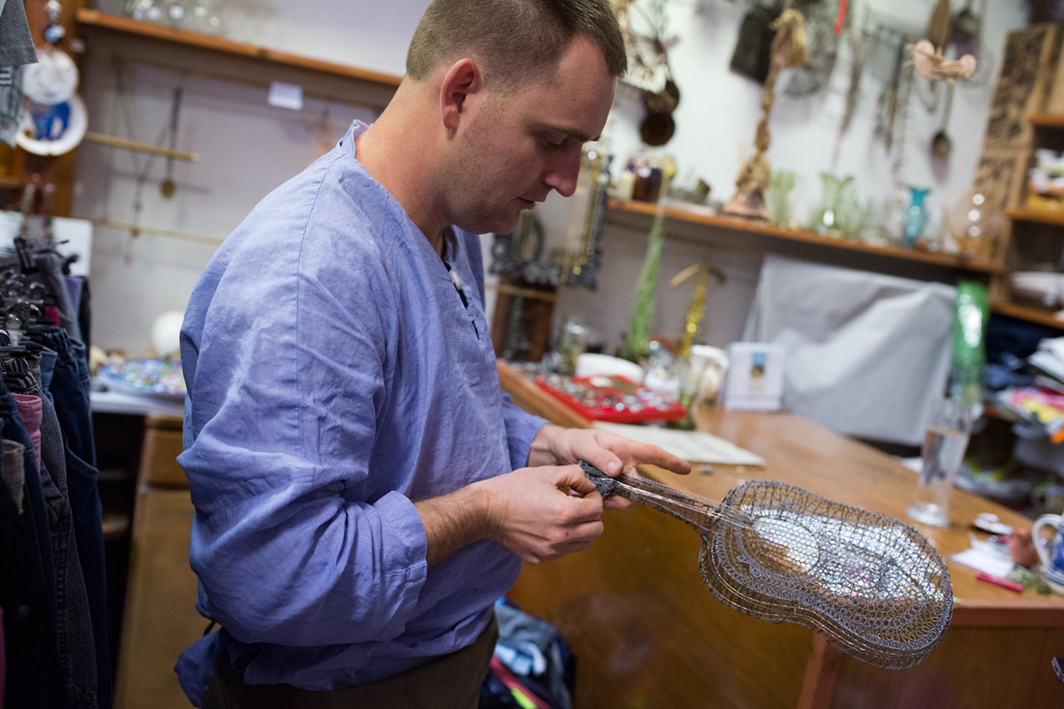 Drátenictví jako profese stále žije. Příkladem je Aleš Kulhánek.