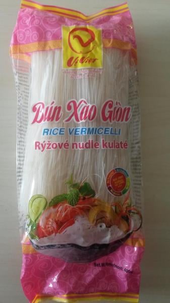 ARCI, Praha 4: Rýžové nudle různé druhy - vůně a chuť výrobku po přípravě byly netypické, cizí, nepříjemné, zatuchlé, po amoniaku a fekáliích. Vyrobeno ve Vietnamu.