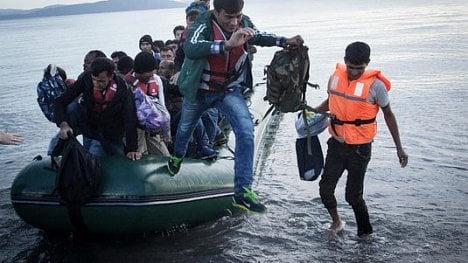 Náhledový obrázek - Nenecháme se migrační vlnou politicky vydírat, stojí si za svým Sobotka