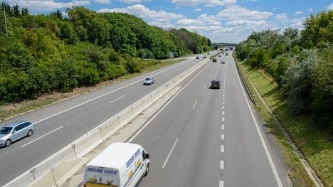 Náhledový obrázek - První plány na výstavbu české dálniční sítě pocházejí již ze 30. let. Stále však chybí zhruba 800 kilometrů