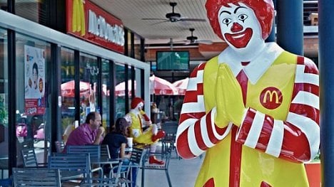 Náhledový obrázek - V USA řádí děsiví klauni. McDonald’s kvůli tomu stahuje ambasadora