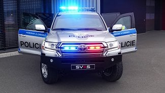 Náhledový obrázek - Policie ČR dostane pancéřované vozy Toyota LC 200 z Přelouče