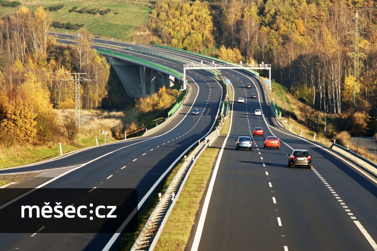 Neplaťte za dálniční známku víc, než musíte. Jak načasovat nákup, abyste využili staré ceny co nejdéle?