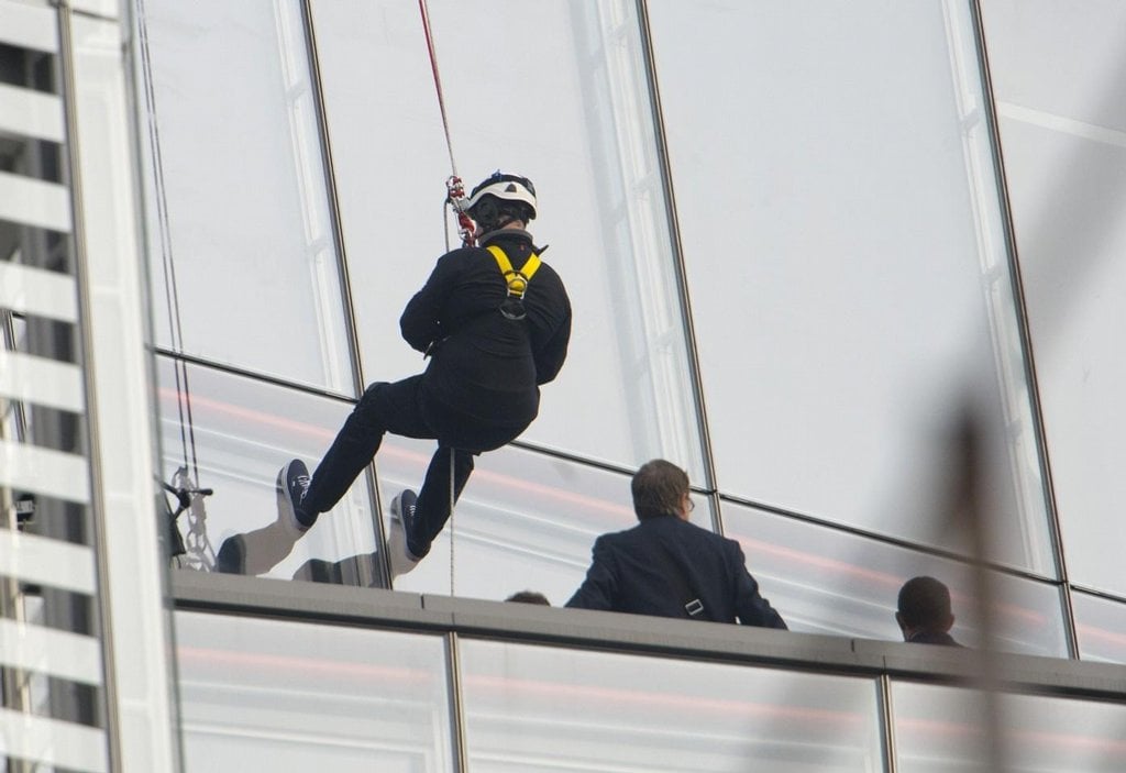 2012-11-princ-andrew-slanil-londc3bdnskc3bd-mrakodrap-shard-2.jp