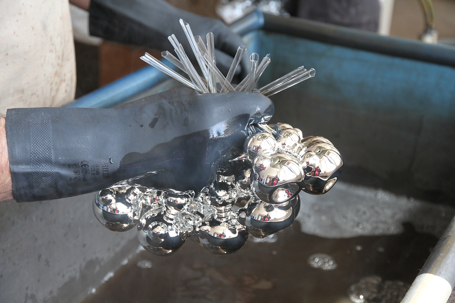 Rodinná firma Ozdoba CZ vyrábí vánoční ozdoby už sto let