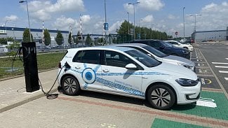 Náhledový obrázek - Amazon jde vstříc elektromobilitě a pro své zaměstnance zřídil bezplatné dobíjecí stanice pro elektromobily a elektrokola