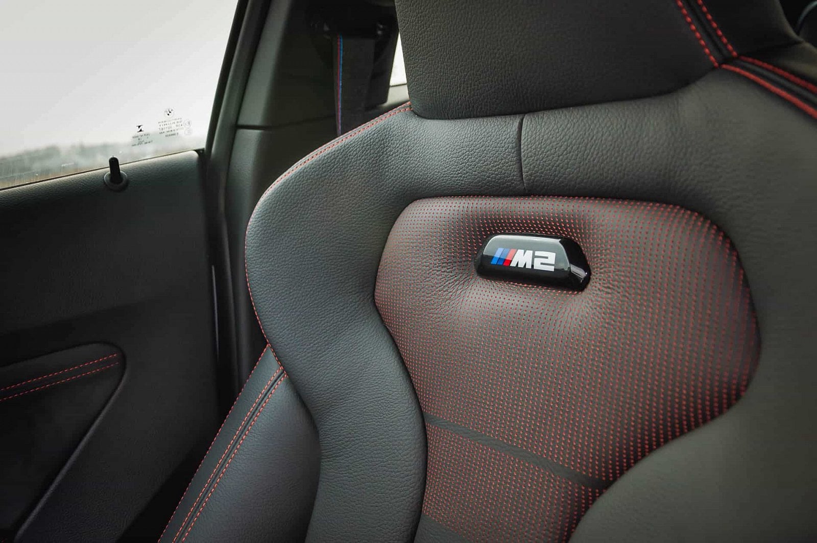 2019-02-bmw-m2-competition-27.jpg