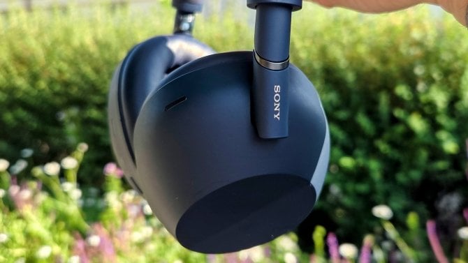 Recenze Sony WH-1000XM6: královské ticho k nezaplacení a zvuk, co hraje všemi barvami