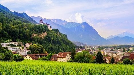 Náhledový obrázek - Lichtenštejnsko se rychle oklepalo z daňové aféry. Za prací tam migrují bohatí Švýcaři
