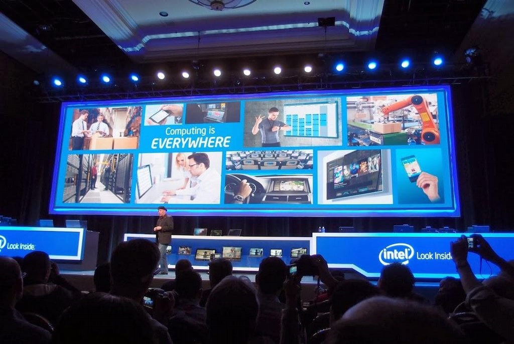 2013-11-intel-poc48dc3adtac48de-se-promc49bnc3ad-na-smyslovc3a1-