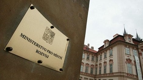 Náhledový obrázek - Policie zasahovala na ministerstvu pro místní rozvoj. Hledala důkazy k zakázkám CzechTourism