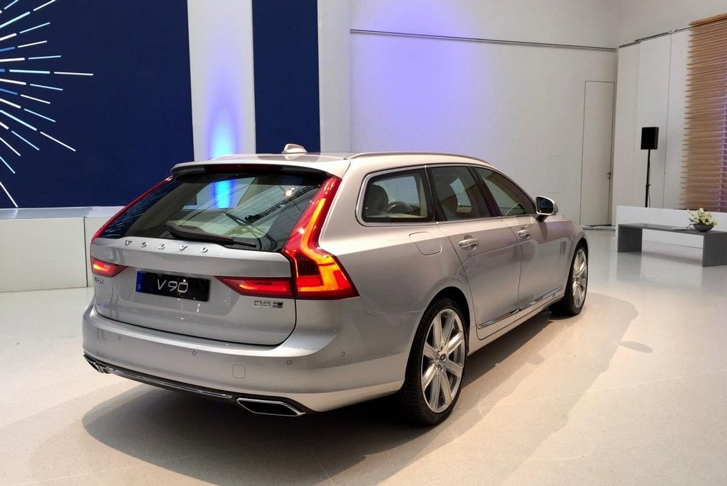 2017-05-volvo-v90-13.jpg