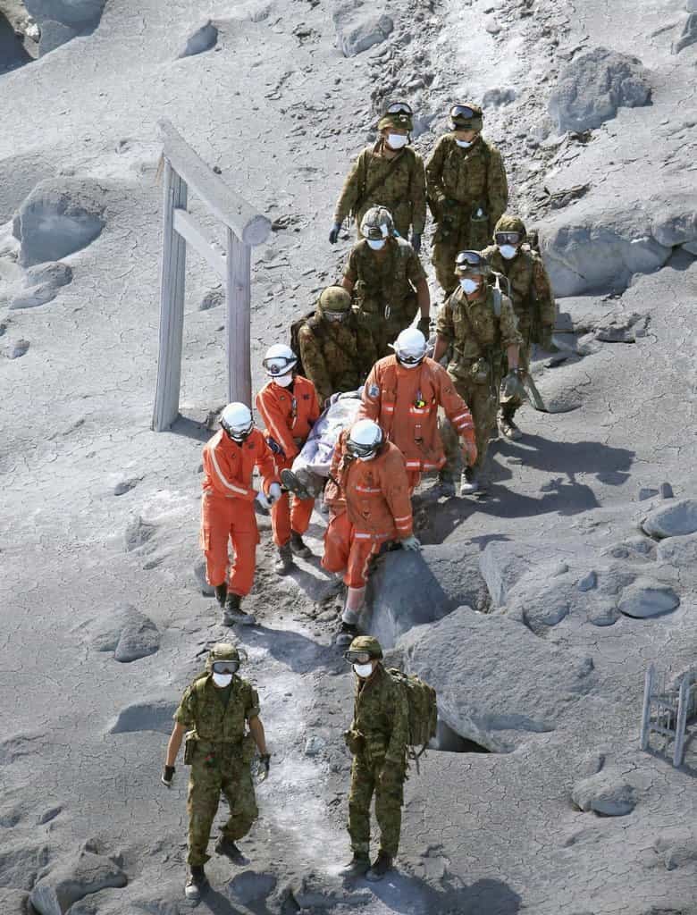 2019-04-vc3bdbuch-sopky-ontake-si-vyc5bec3a1dal-desc3adtky-obc49