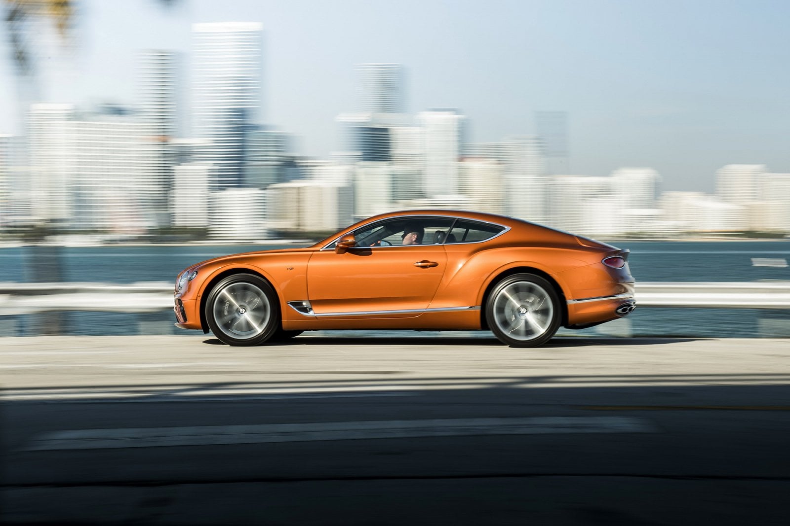 2019-03-Bentley-Continental-GT-V8-4.jpg