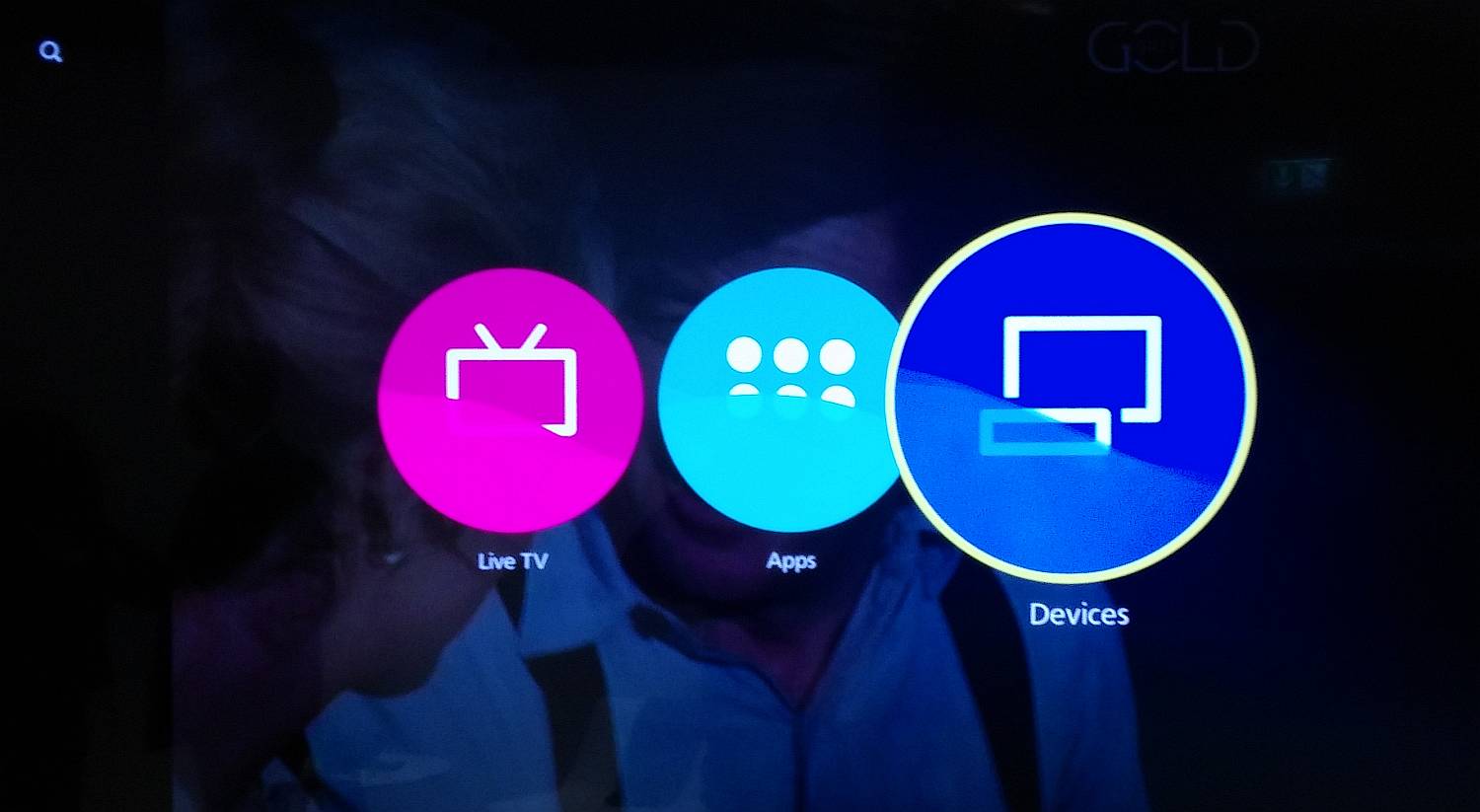 Domácí obrazovka, nebo také úvodní obrazovka či my Home Screen, verze 2.0 se třemi základní položkami.