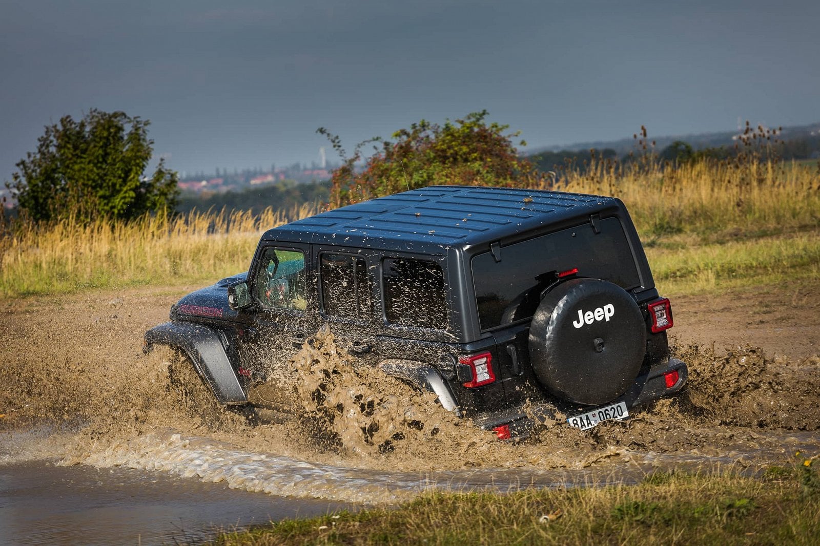 2020-10-jeep-wrangler-rubicon-13.jpg