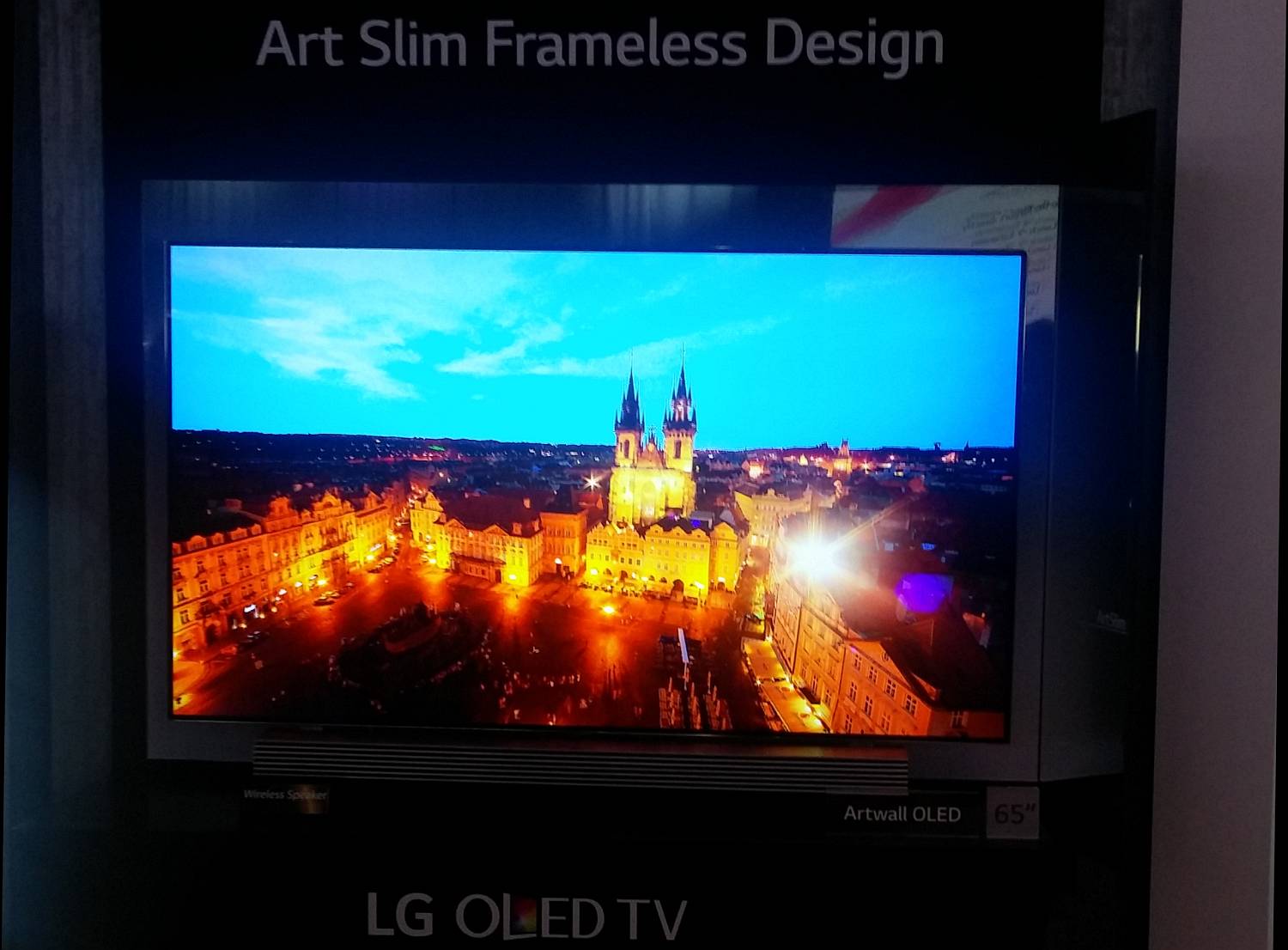 OLED na zeď, aneb LG 65EF9800 zvaná též "ArtWall".
