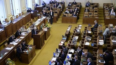 Náhledový obrázek - Registr přiznání politiků zůstane volně přístupný, schválila Sněmovna. Návrhy Senátu odmítla