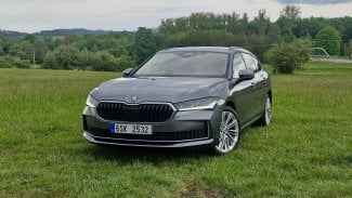 Náhledový obrázek - Test Škoda Superb Combi 2.0 TSI: To nejlepší z řady po čtvrté