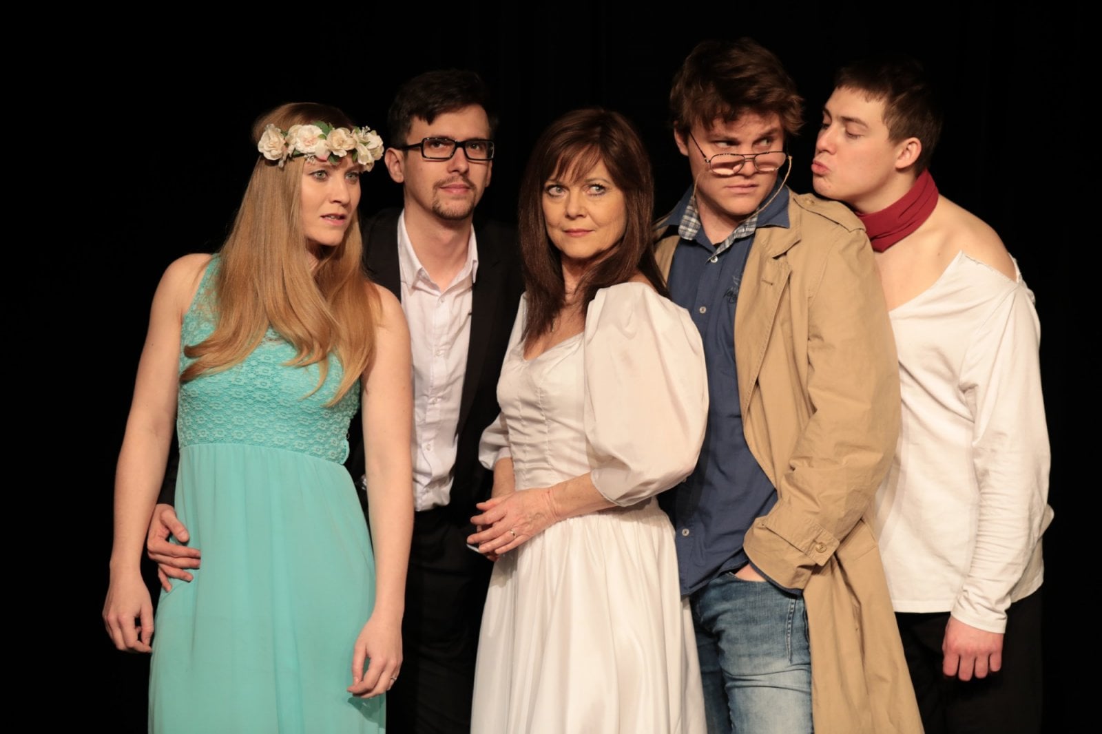 Fotografie z autorské hry Zrcadla, kterou napsala maminka Mariany Zacharové Jarmila Švehlová