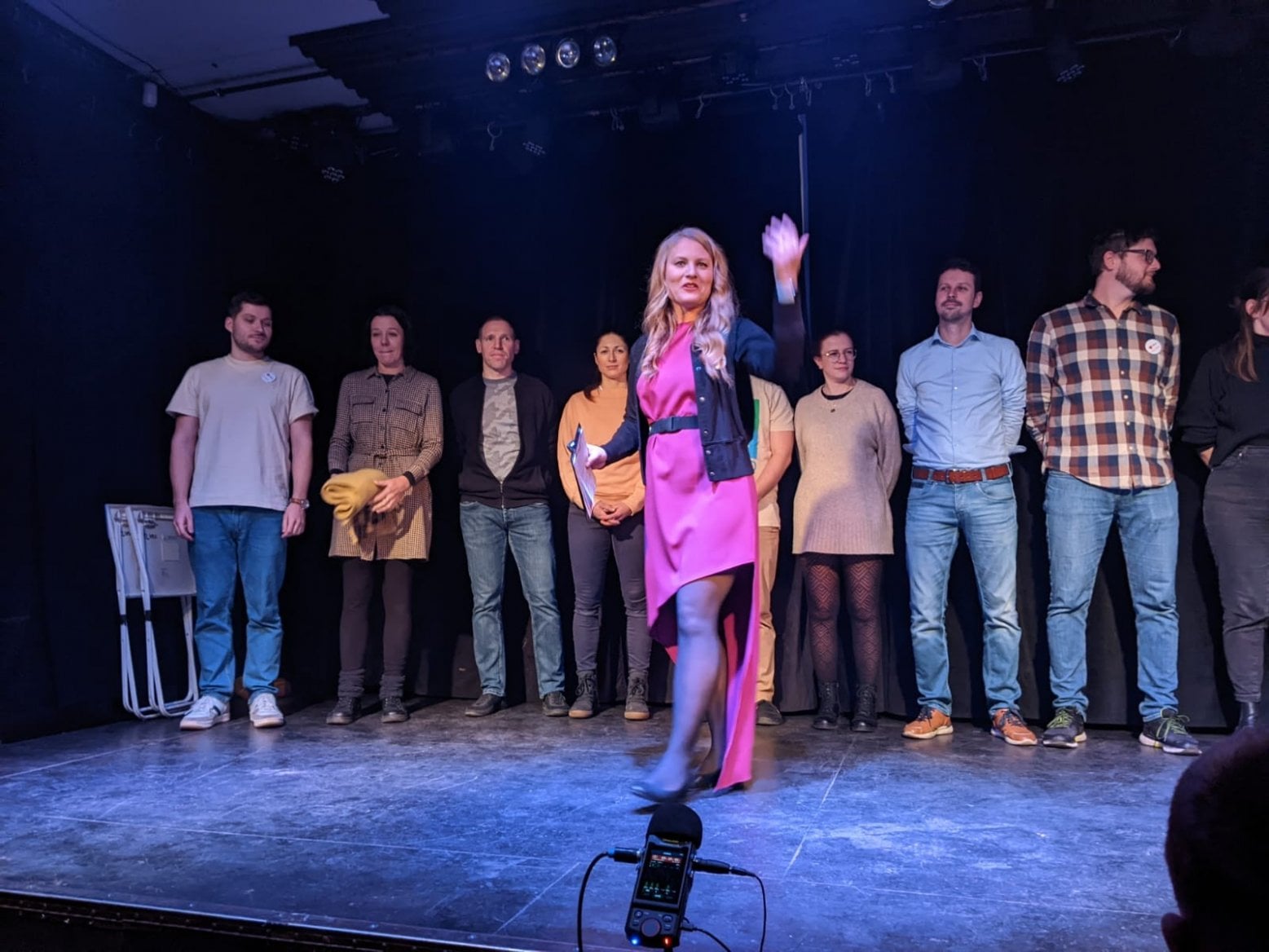 Mariana Zacharová při moderování