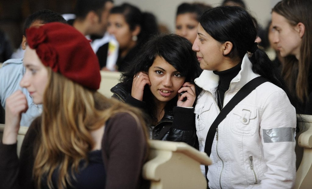 2012-06-prahou-proc5a1el-prvnc3ad-pochod-romskc3a9-hrdosti-roma-