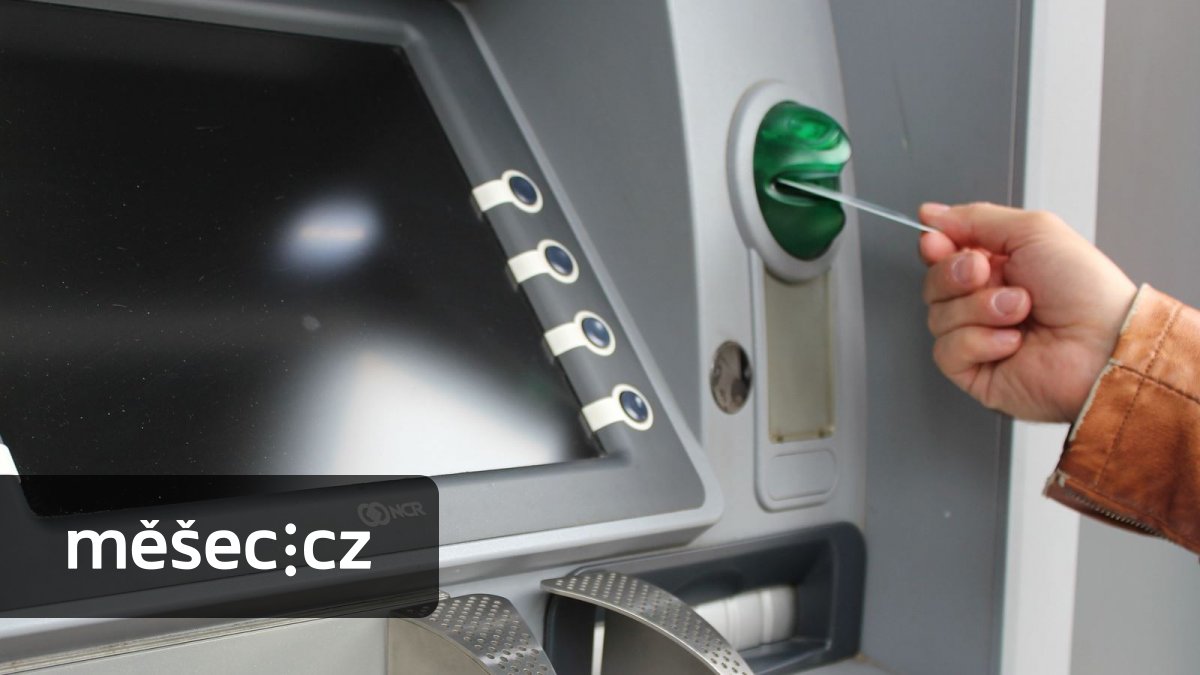 Klienti bank se sdílenými bankomaty získají víc možností, jak vkládat hotovost