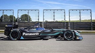 Náhledový obrázek - Jaguar I-Type je elektrický nástupce speciálů D-Type a XJR-9. Poprvé se postaví na start už tuto neděli