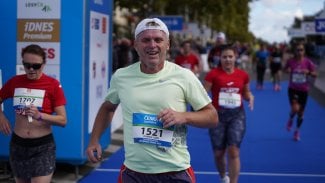Romanovi s rakovinou plic pomohl malý zákrok