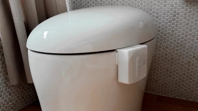 Toaletní kamera Throne