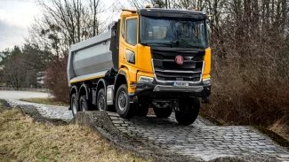 Náhledový obrázek - Na scénu přichází nová Tatra. V Kopřivnici představili novou generaci modelu Phoenix