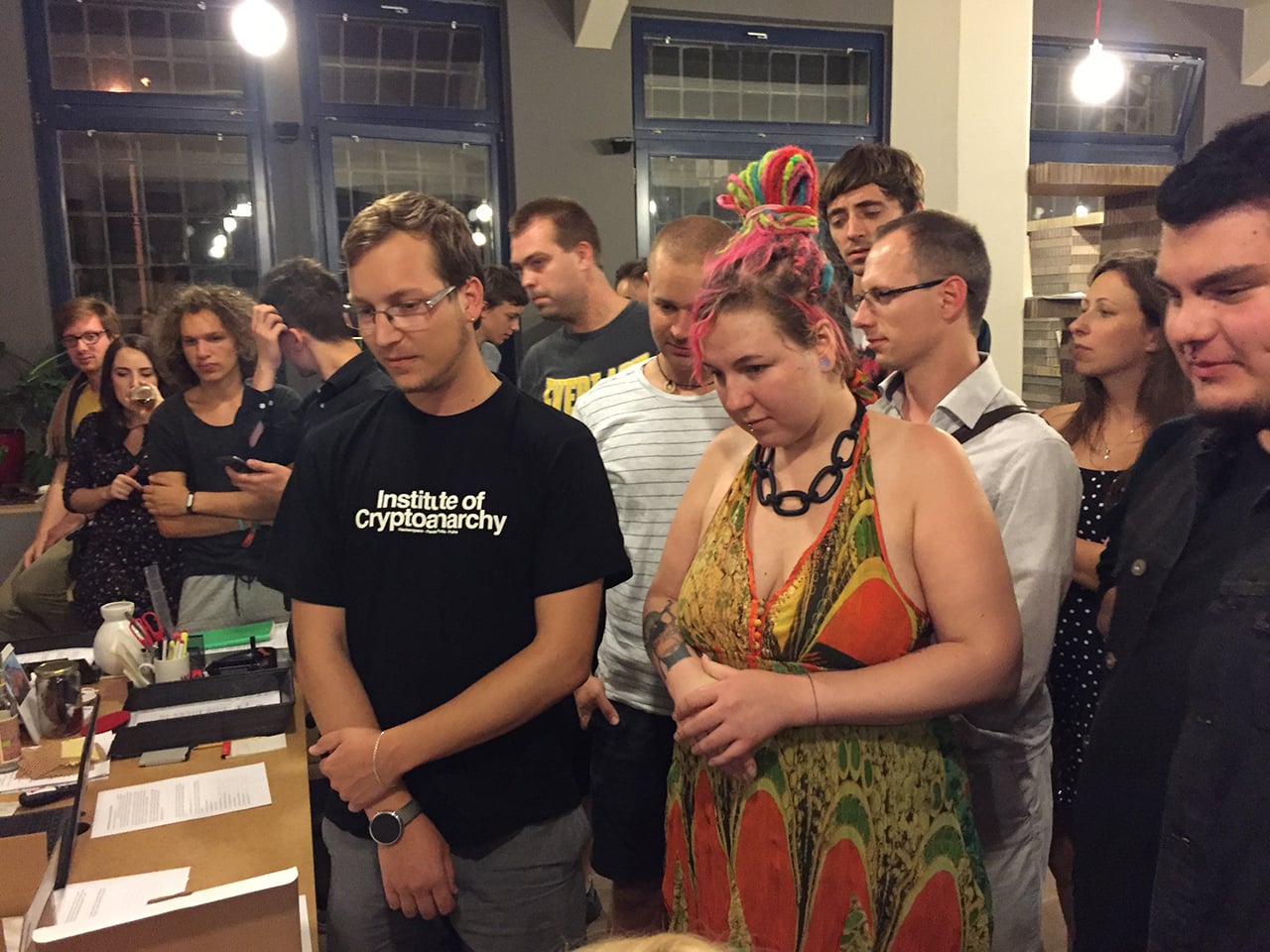 Druhá várka čipování lidí v Česku (16. září 2016, Praha)