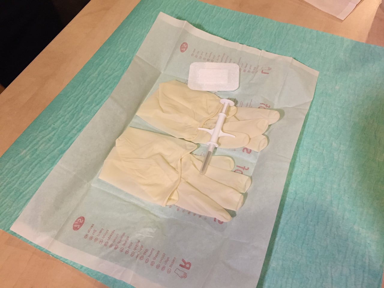 Druhá várka čipování lidí v Česku (16. září 2016, Praha)