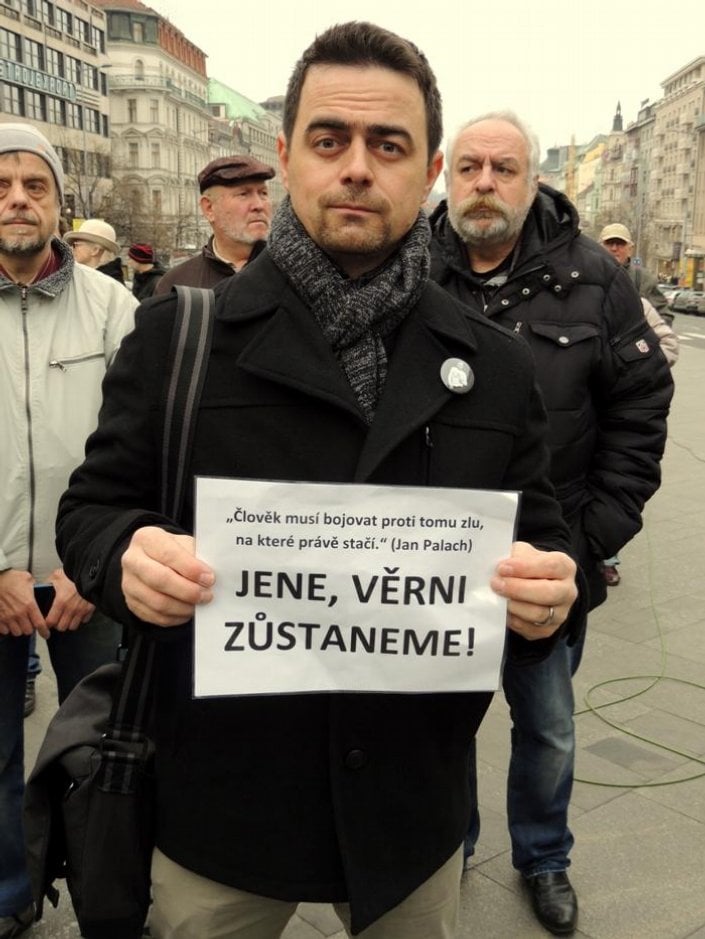 2014-01-uctc49bnc3ad-pamc3a1tky-jana-palacha-praha-19-1-2014-17.