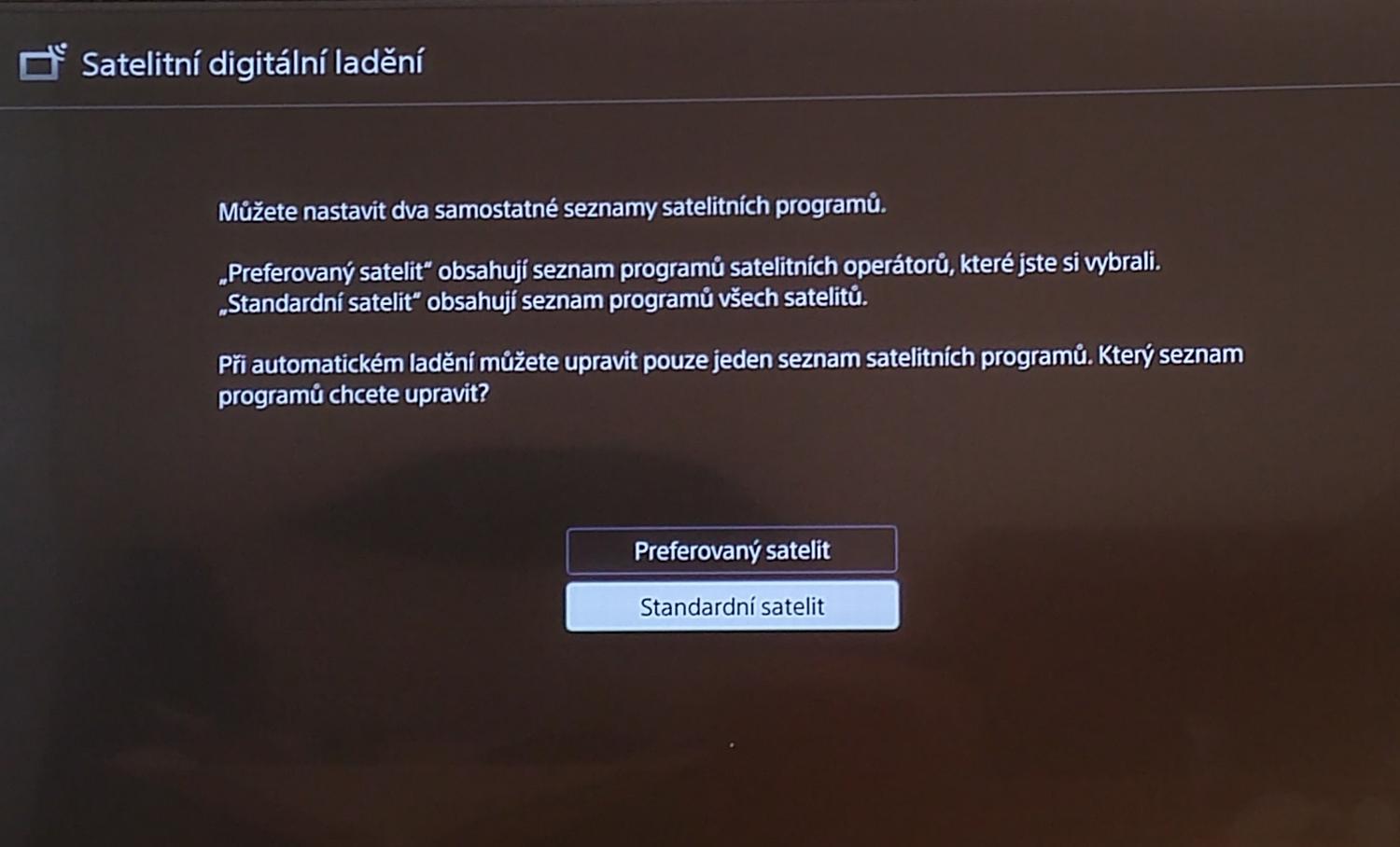 Přes všechny snahy se ani mě, ani "satelitnímu profesionálovi" nepodařilo připojit na jiný satelit než Astra.